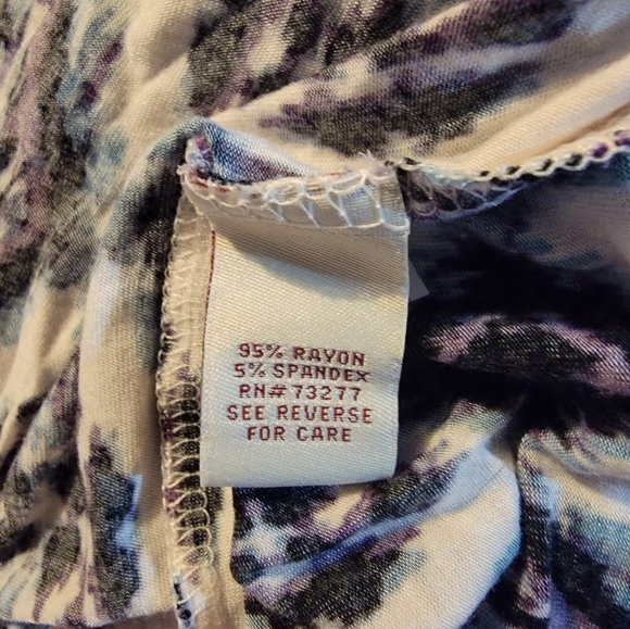 Mudd womens juniors size medium white,purple,and black design - Picture 5 of 5